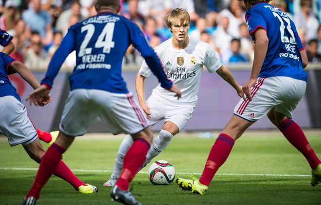 尤其是当两 尤其是当两