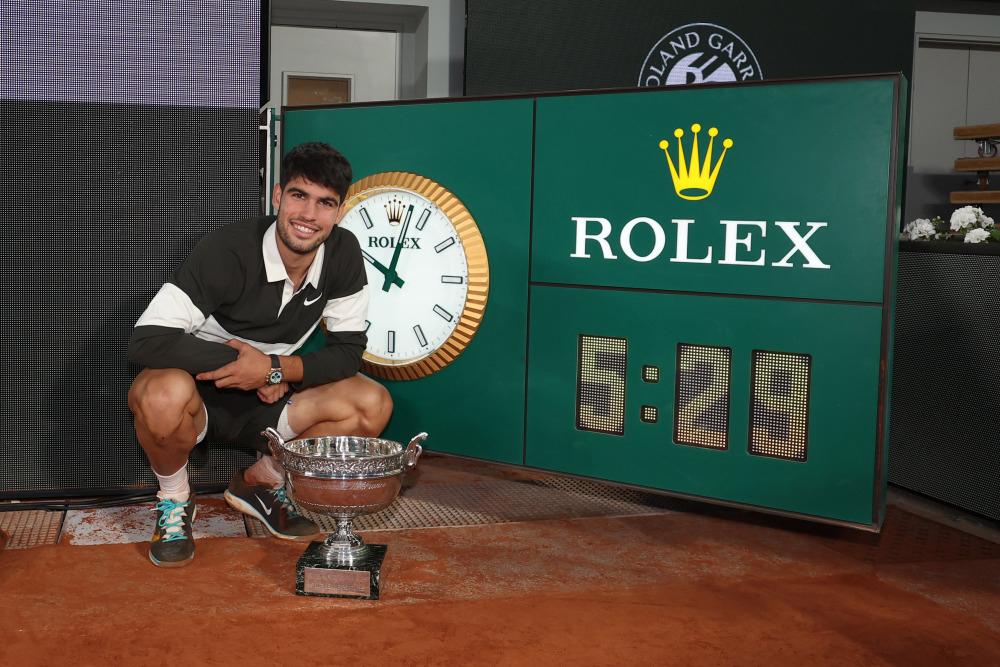 上努力拼搏 上努力拼搏