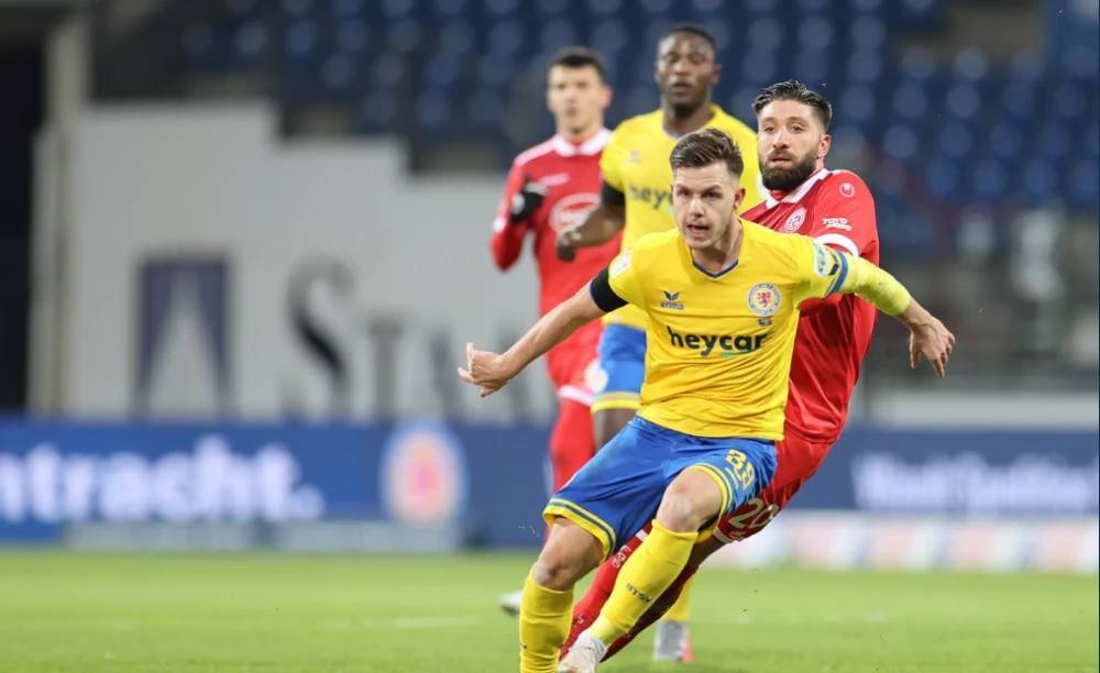 当初离开马 当初离开马