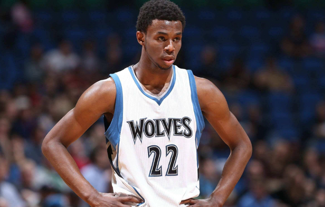 详解棒球规则中的“打击干扰”当捕手护具限制了挥棒空间